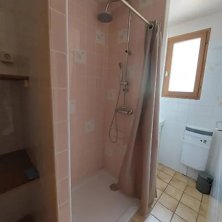 Maison Spacieuse à : 4 Chambres, Garage, Sans Animaux - Fr-1-812-102 * Cauterets