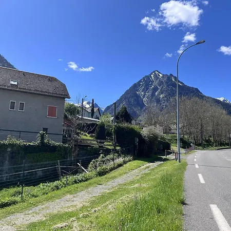 Hébergement de vacances Maison Spacieuse à : 4 Chambres, Garage, Sans Animaux - Fr-1-812-102 *