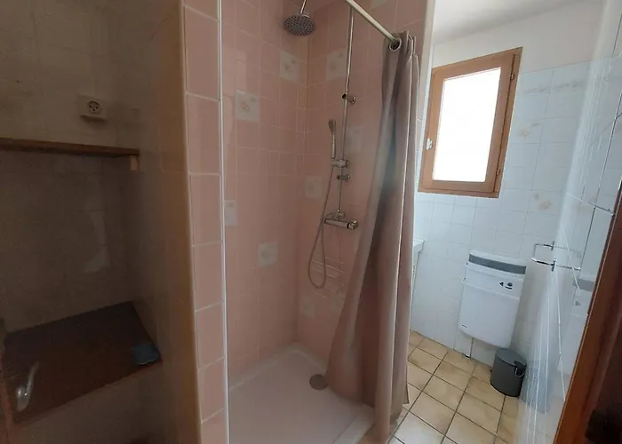 Maison Spacieuse à : 4 Chambres, Garage, Sans Animaux - Fr-1-812-102 * Cauterets